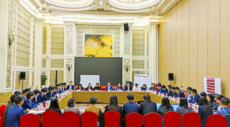 一場(chǎng)“向上”與“向好”的“美妙奔赴” 一場(chǎng)“向上”與“向好”的“美妙奔赴”