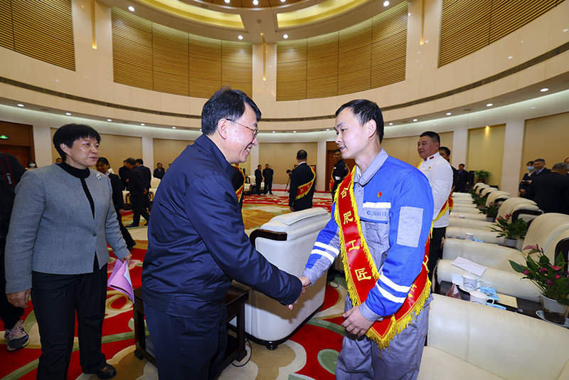 以匠心致初心,周冠辰榮獲“合肥工匠”稱號！