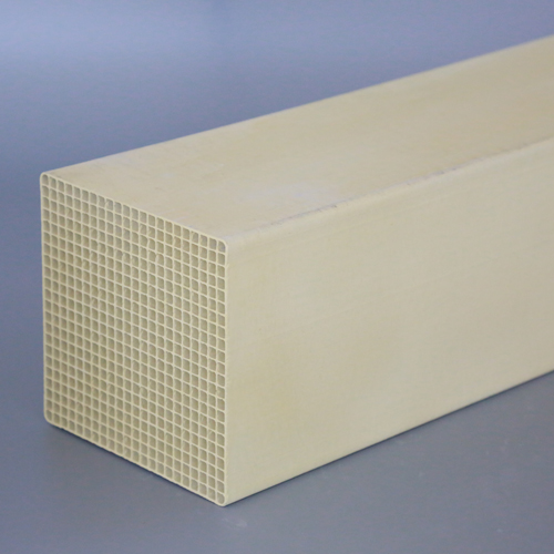 廢棄脫硝催化劑屬于危廢嗎？應(yīng)該怎么樣來進(jìn)行處理呢？